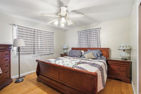 Tiny photo for 1302 N Forest Avenue, Muncie, IN 47304 (MLS # 202606373)