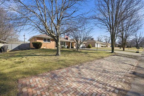 Tiny photo for 1302 N Forest Avenue, Muncie, IN 47304 (MLS # 202606373)