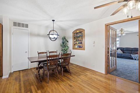 Tiny photo for 1302 N Forest Avenue, Muncie, IN 47304 (MLS # 202606373)