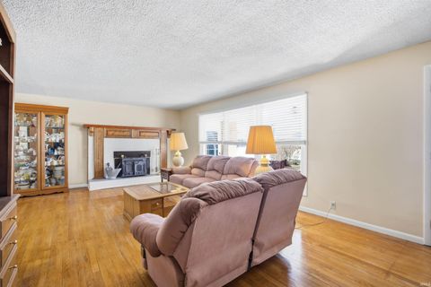 Tiny photo for 1302 N Forest Avenue, Muncie, IN 47304 (MLS # 202606373)