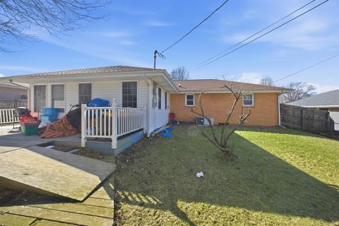 Tiny photo for 1302 N Forest Avenue, Muncie, IN 47304 (MLS # 202606373)