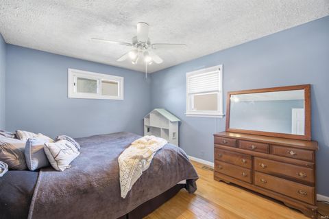 Tiny photo for 1302 N Forest Avenue, Muncie, IN 47304 (MLS # 202606373)