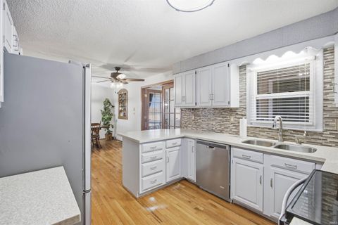 Tiny photo for 1302 N Forest Avenue, Muncie, IN 47304 (MLS # 202606373)