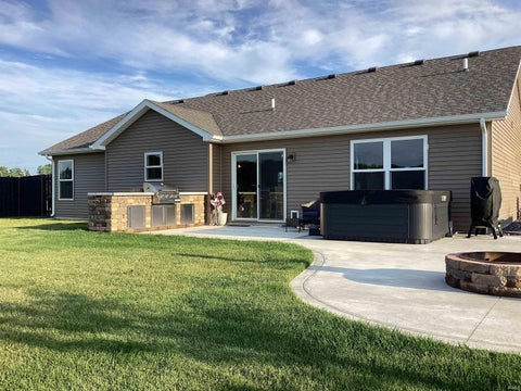 Tiny photo for 714 Poplar Pass, Decatur, IN 46733 (MLS # 202624683)