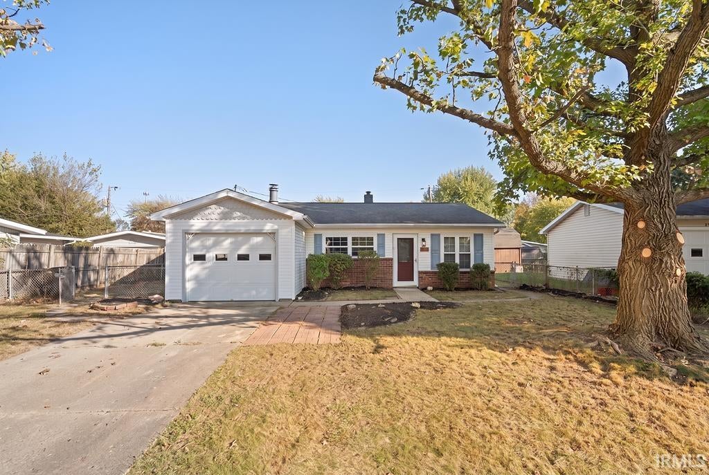 Photo of 5912 Council Ring Boulevard, Kokomo, IN 46902 (MLS # 202643735)