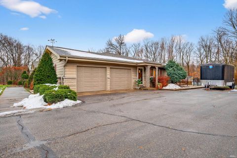 Tiny photo for 1729 W Farview Drive, Peru, IN 46970 (MLS # 202600061)