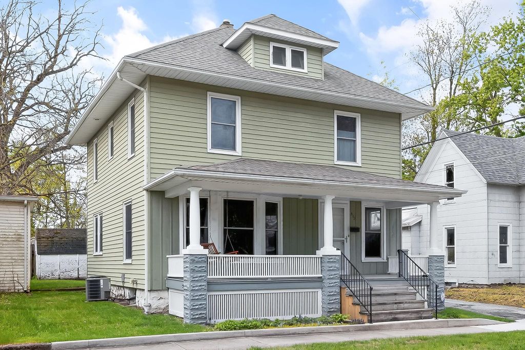 Photo of 312 E Plymouth Avenue, Goshen, IN 46526 (MLS # 202616440)