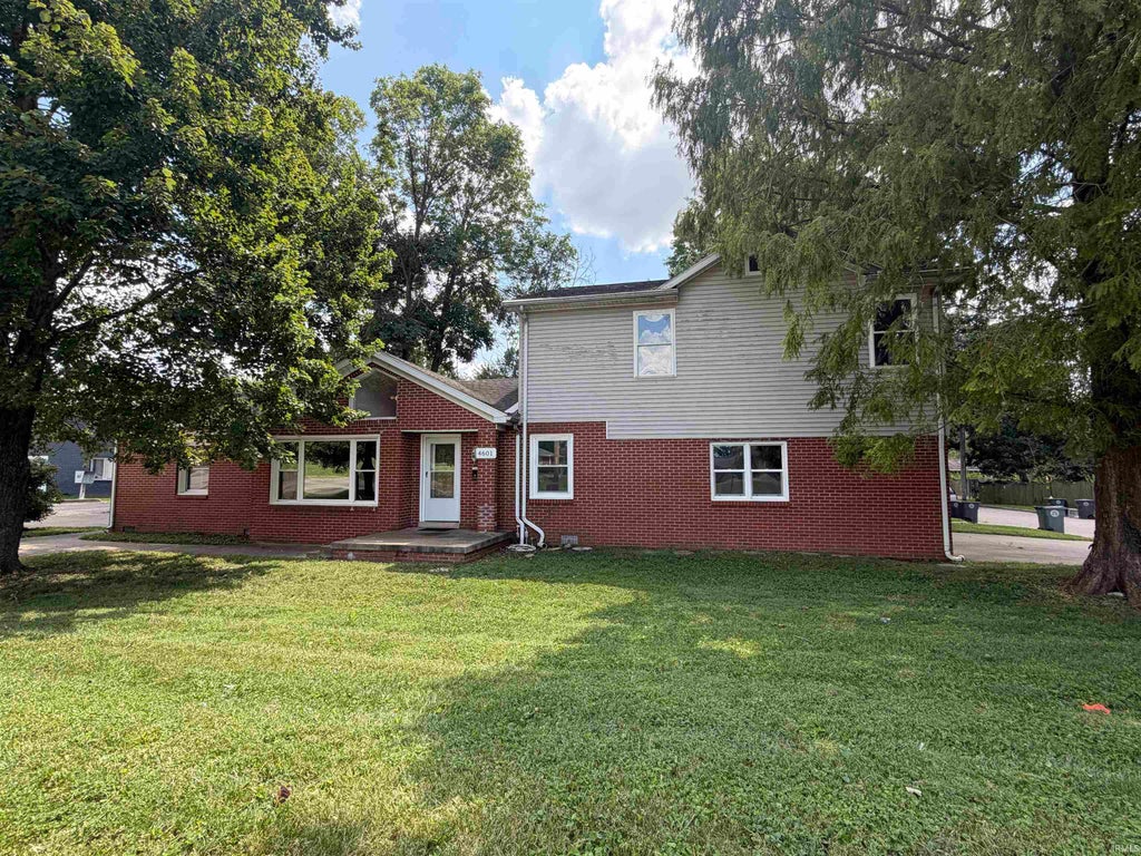 Photo of 4601 Covert Avenue, Evansville, IN 47714 (MLS # 202635600)