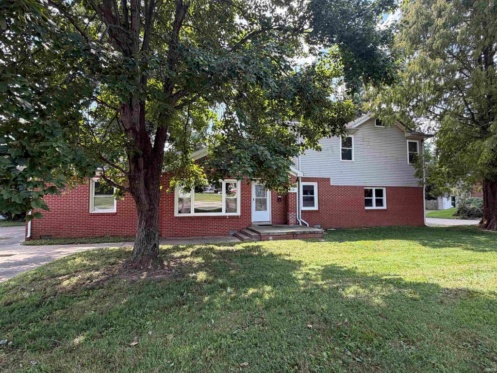 Photo of 4601 Covert Avenue, Evansville, IN 47714 (MLS # 202635600)