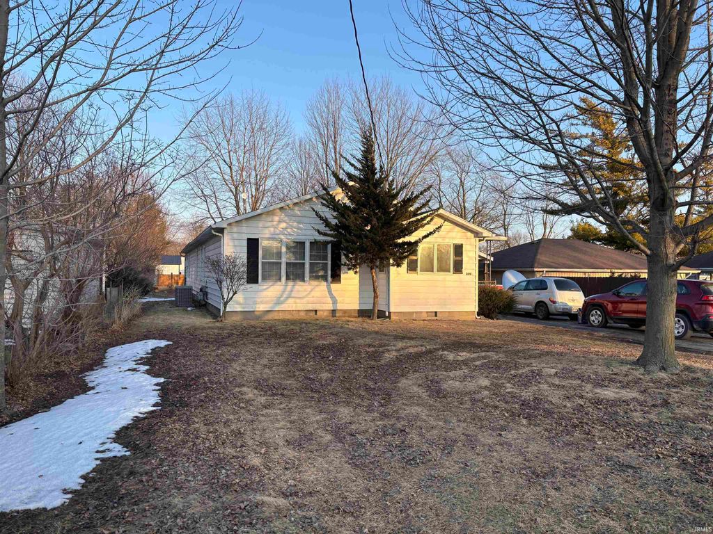 Photo of 209 N 421 Highway, Francesville, IN 47946 (MLS # 202604687)