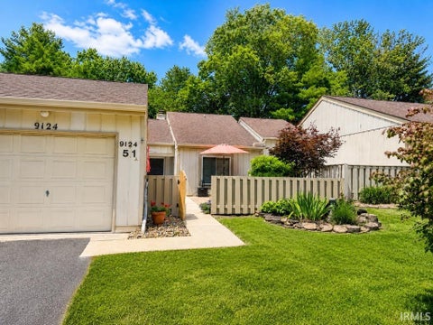 Photo of 9124 S Greenridge Lane, Bloomington, IN 47401 (MLS # 202626148)