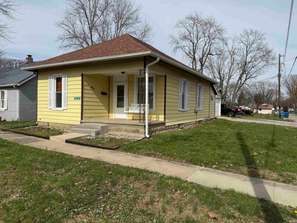 Photo of 519 Ash Street, Mount Carmel, IL 62863 (MLS # 202610589)