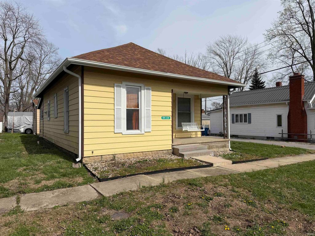 Photo of 519 Ash Street, Mount Carmel, IL 62863 (MLS # 202610589)