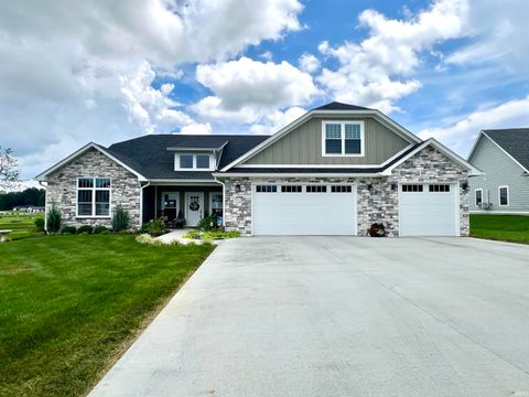 Photo of 805 Spyglass Hill Drive, Bedford, IN 47421 (MLS # 202625844)