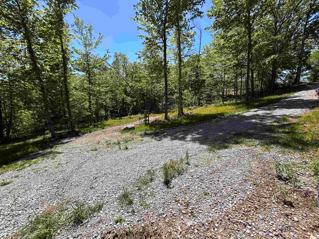 Photo of 7761 E State Road 54, Bloomfield, IN 47424 (MLS # 202617506)