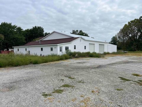 Photo of 2402 S GOYER Road, Kokomo, IN 46902 (MLS # 202533725)