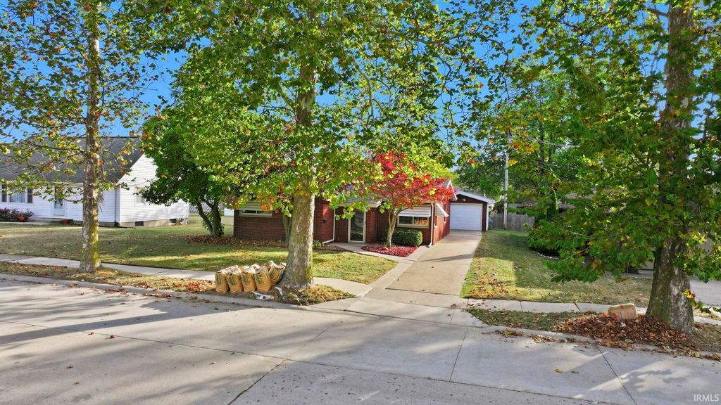 Photo of 2422 Stanford Avenue, Fort Wayne, IN 46808 (MLS # 202542441)