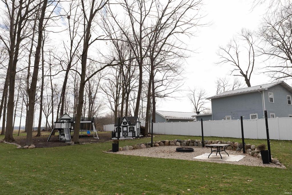 Photo of 12560 N 825 E Road, Syracuse, IN 46567 (MLS # 202609355)