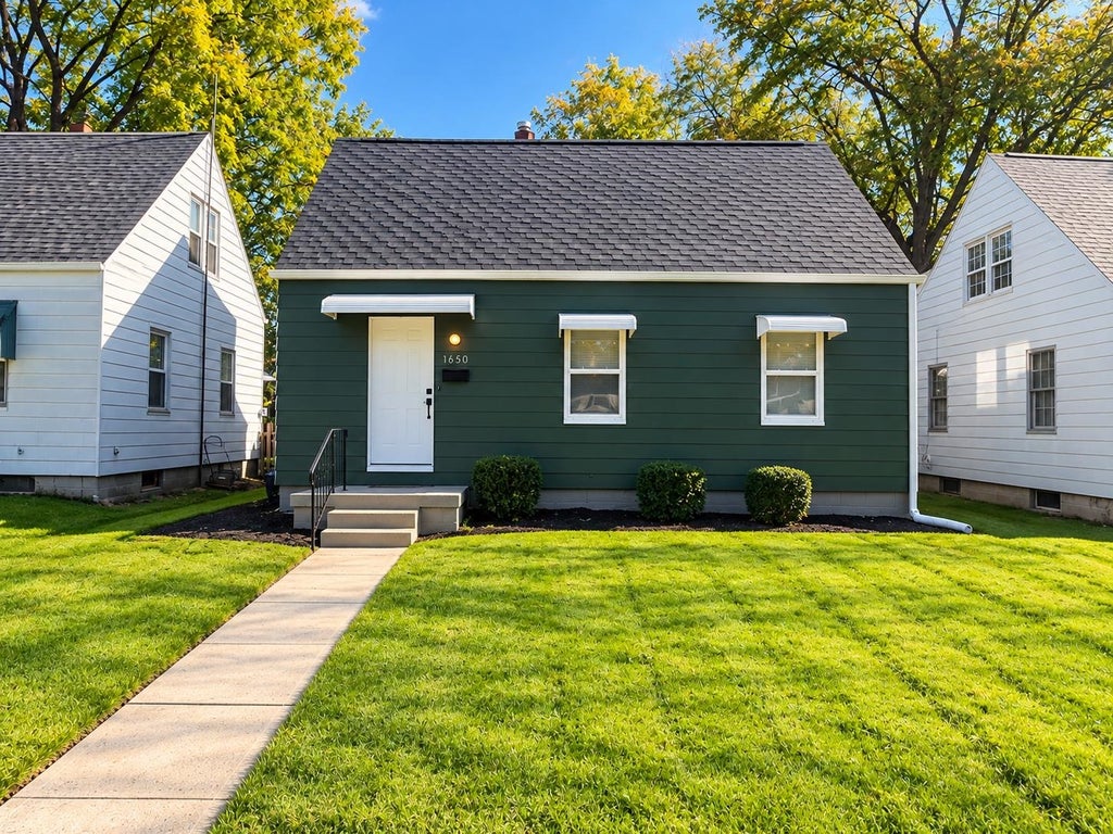 Photo of 1650 N Brookfield Street, South Bend, IN 46628 (MLS # 202643824)