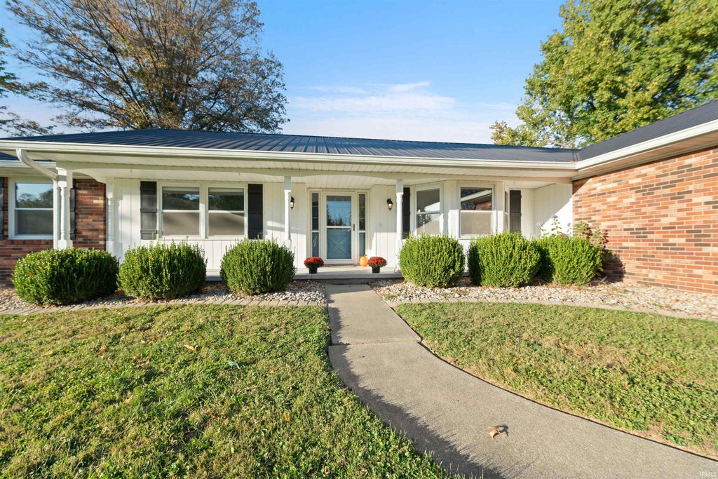 Photo of 51 Sunny Acres Drive, Bedford, IN 47421 (MLS # 202642762)