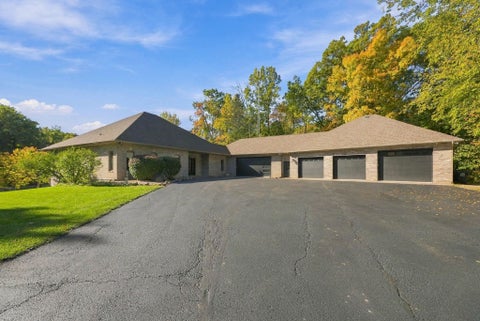 Tiny photo for 315 E Feather Valley Road, Fremont, IN 46737 (MLS # 202643550)