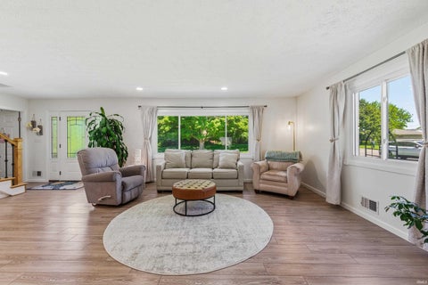 Tiny photo for 101 N Forest Avenue, Muncie, IN 47304 (MLS # 202621506)