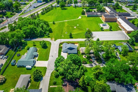 Tiny photo for 101 N Forest Avenue, Muncie, IN 47304 (MLS # 202621506)