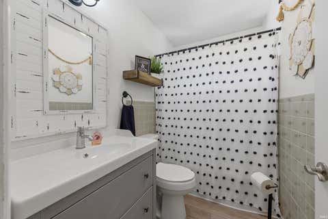 Tiny photo for 101 N Forest Avenue, Muncie, IN 47304 (MLS # 202621506)