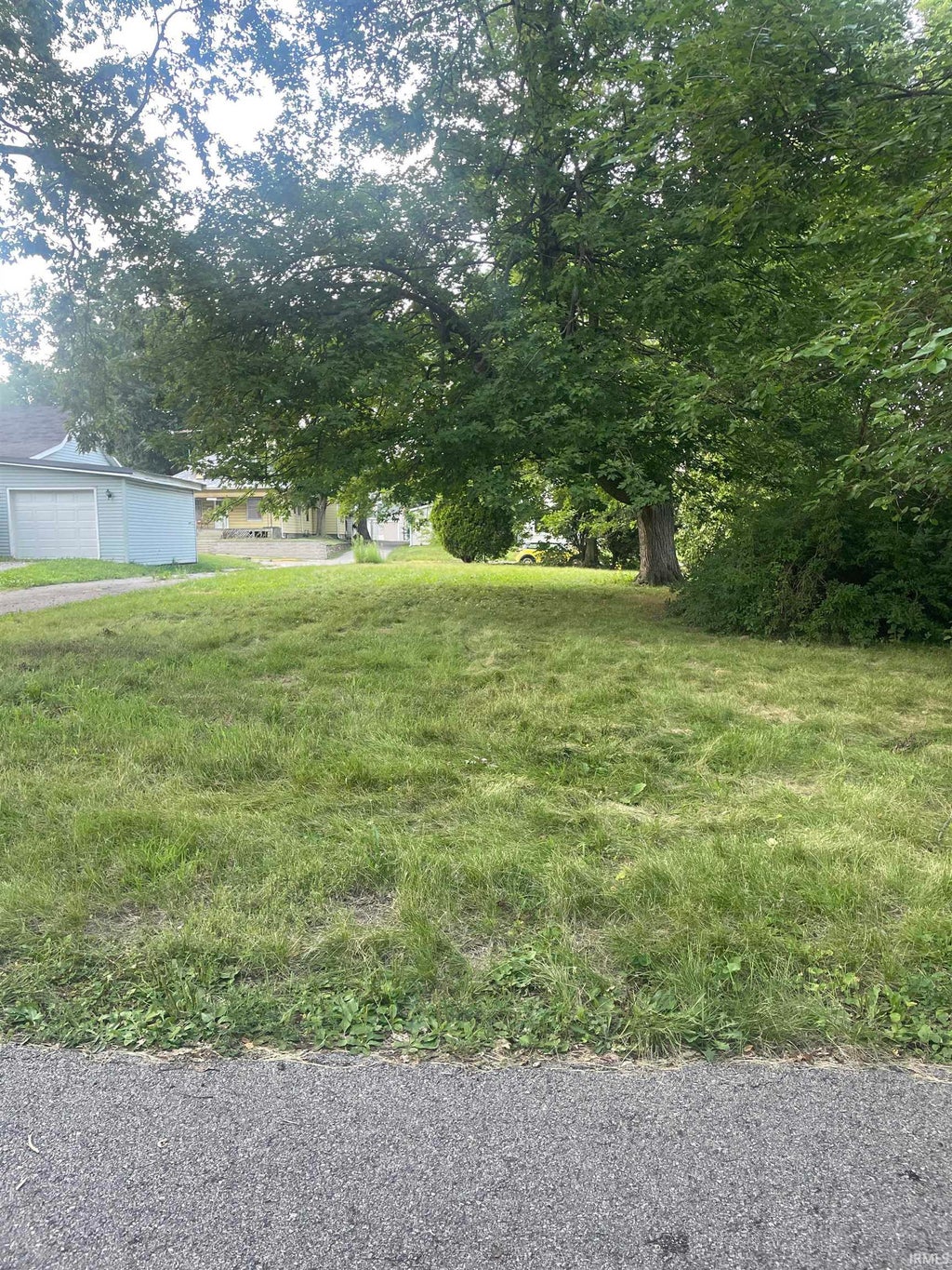 Photo of 1614 E Market St ST, Warsaw, IN 46580 (MLS # 202631328)