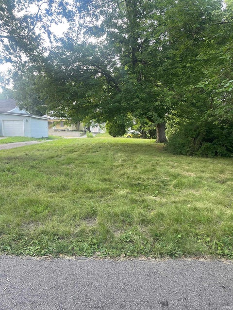 Photo of 1614 E Market St ST, Warsaw, IN 46580 (MLS # 202631328)