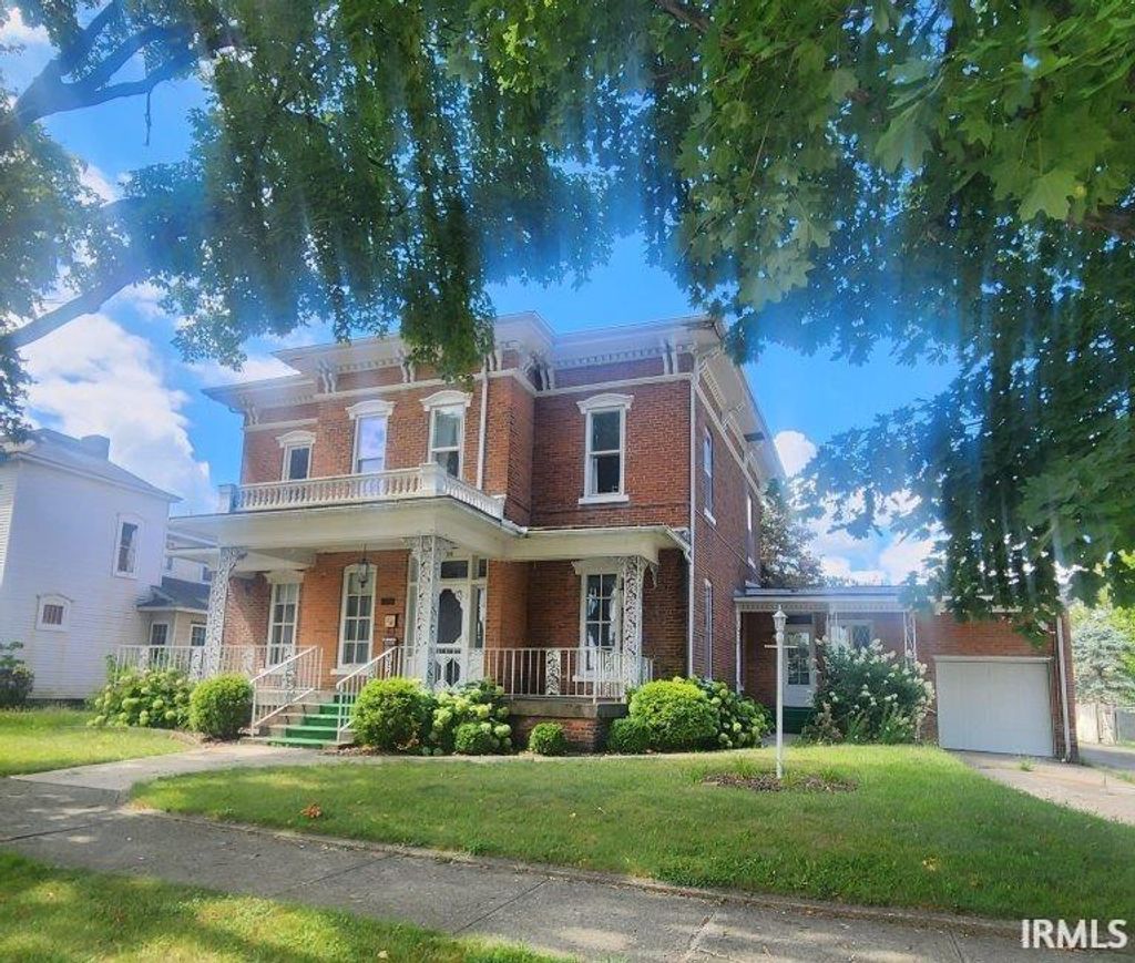 Photo of 706 S Main Street, Ligonier, IN 46767 (MLS # 202549422)