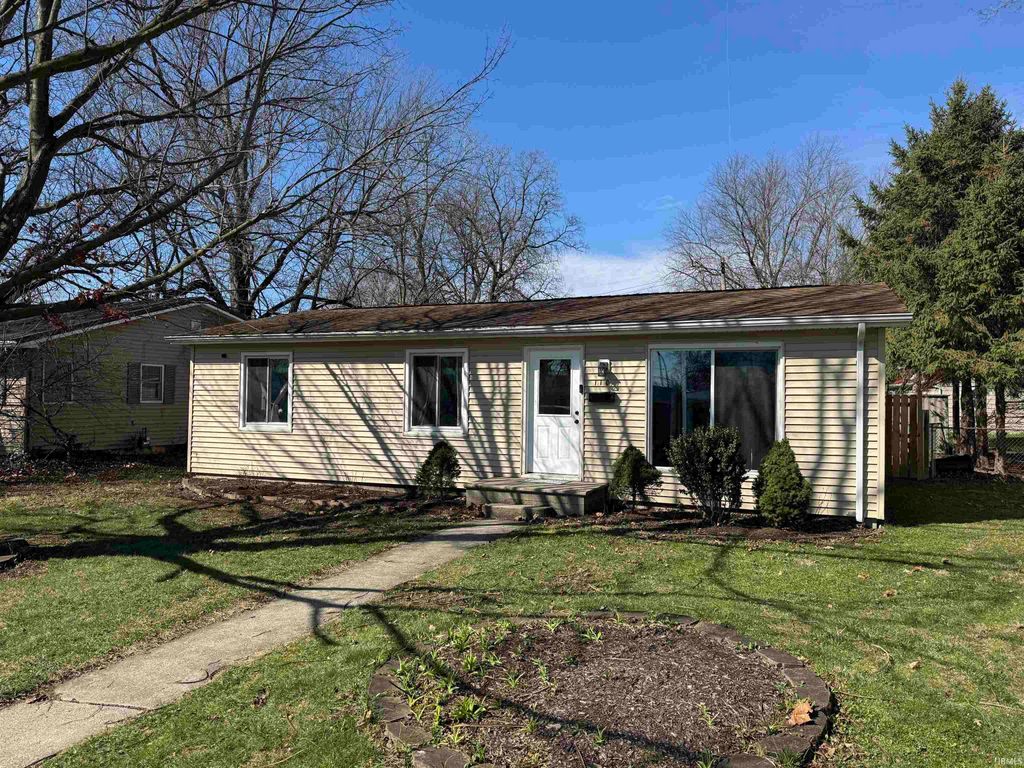 Photo of 110 S 15th Street, Decatur, IN 46733 (MLS # 202609787)