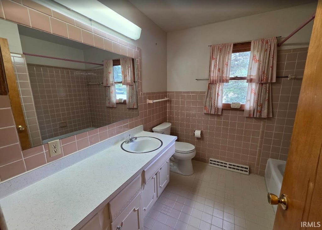 Photo of 128 Rockland Drive, West Lafayette, IN 47906 (MLS # 202641061)