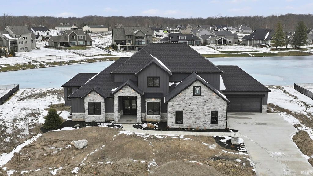 Photo of 17727 Castlefeane Court, Leo, IN 46765 (MLS # 202548817)