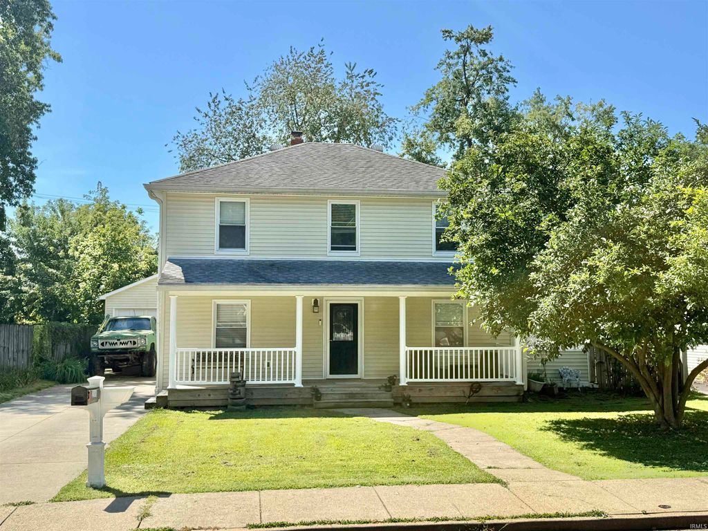 Photo of 2809 E Oak Street, Evansville, IN 47714 (MLS # 202536387)