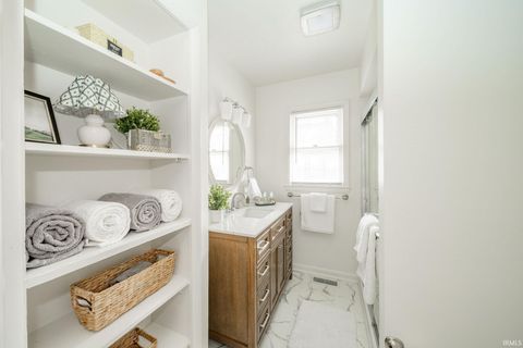 Tiny photo for 515 Meadow Drive, Kokomo, IN 46902 (MLS # 202603555)