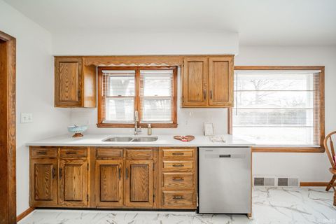 Tiny photo for 515 Meadow Drive, Kokomo, IN 46902 (MLS # 202603555)