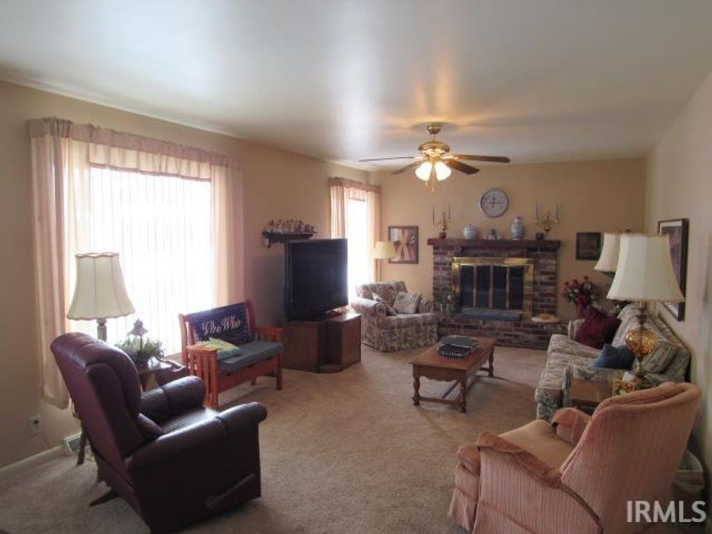 Photo of 329 Coronado Drive, Mount Vernon, IN 47620 (MLS # 202603371)