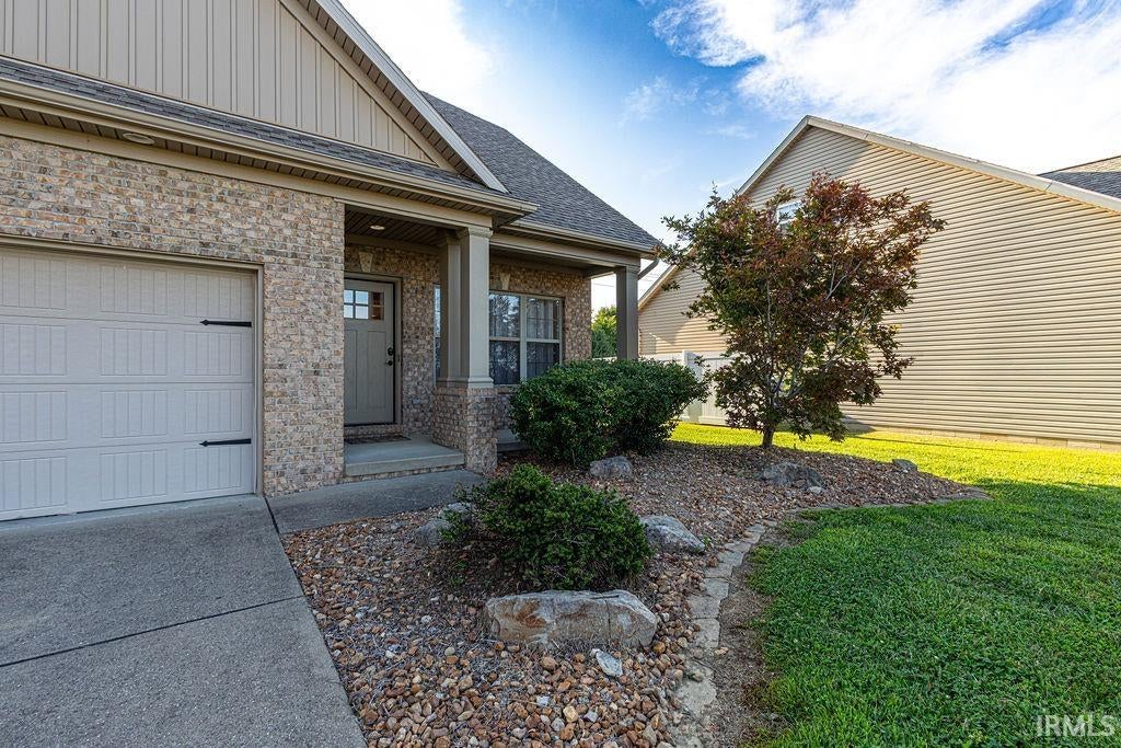 Photo of 3749 Arbor Pointe Drive, Newburgh, IN 47630 (MLS # 202635139)