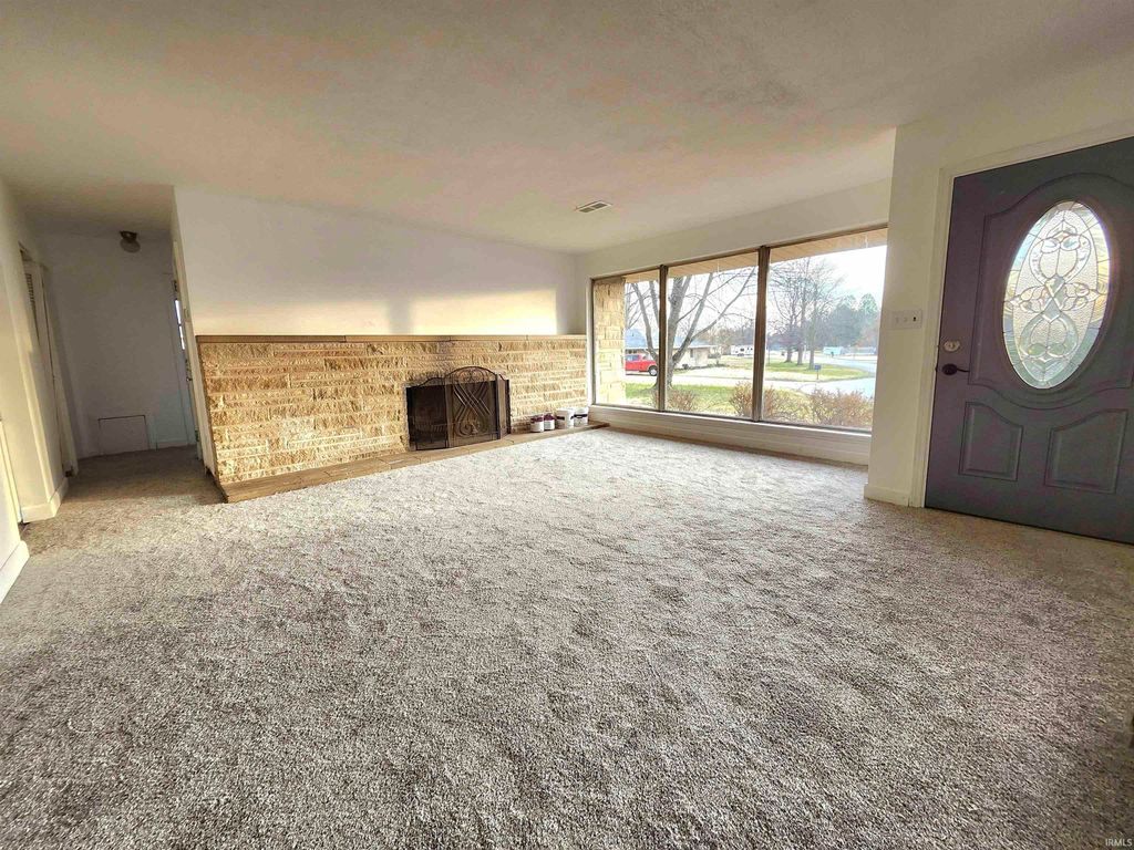 Photo of 1452 Bonnie View Drive, Evansville, IN 47715 (MLS # 202549425)