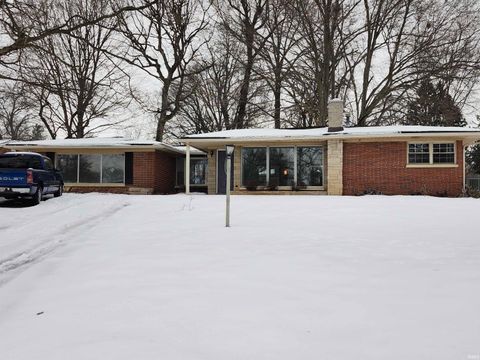 Photo of 1452 Bonnie View Drive, Evansville, IN 47715 (MLS # 202549425)