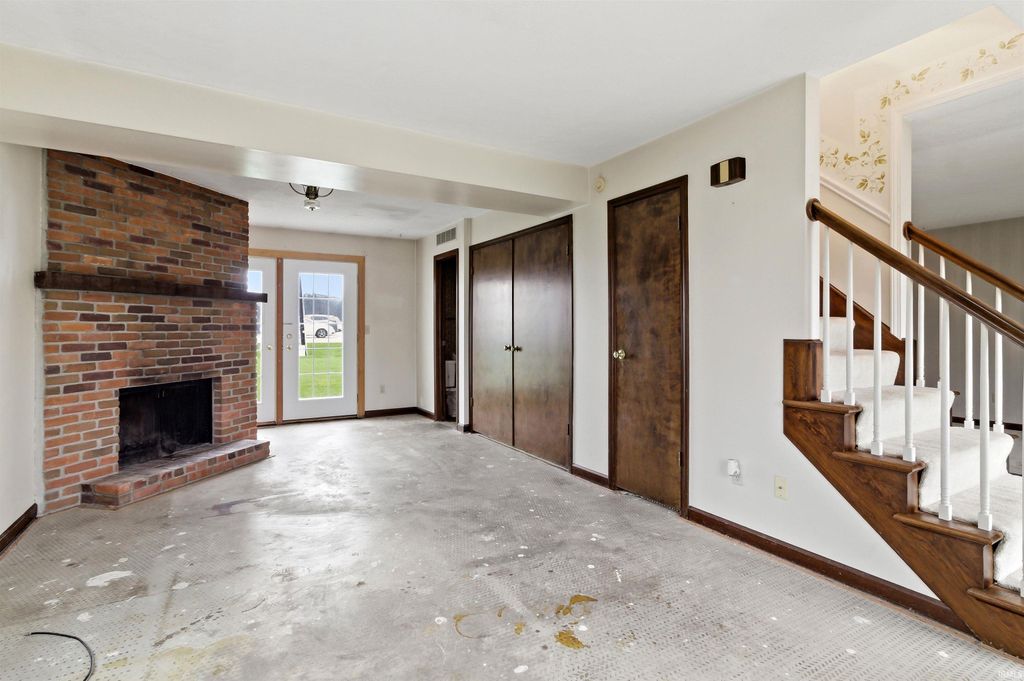 Photo of 1461 N Manor Drive, Marion, IN 46952 (MLS # 202608072)