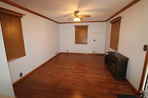 Tiny photo for 1005 Milroy Street, Frankfort, IN 46041 (MLS # 202641949)