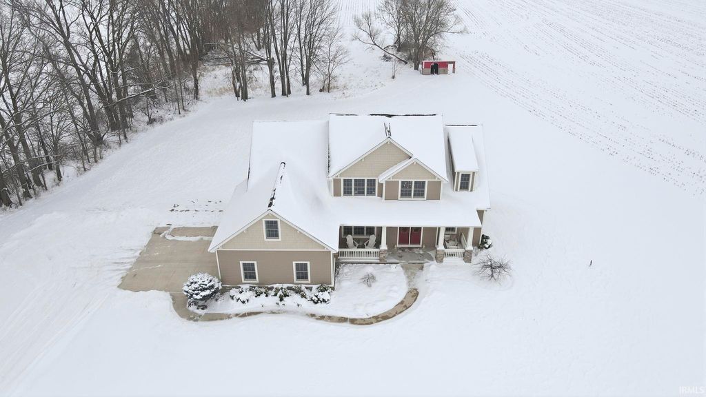 Photo of 2927 W 500 N, Warsaw, IN 46582 (MLS # 202548500)