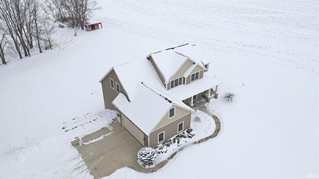 Photo of 2927 W 500 N, Warsaw, IN 46582 (MLS # 202548500)