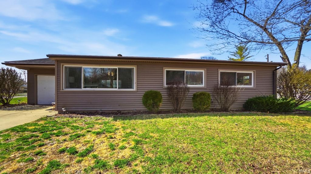 Photo of 5510 Kimberley Road, Fort Wayne, IN 46809 (MLS # 202608597)