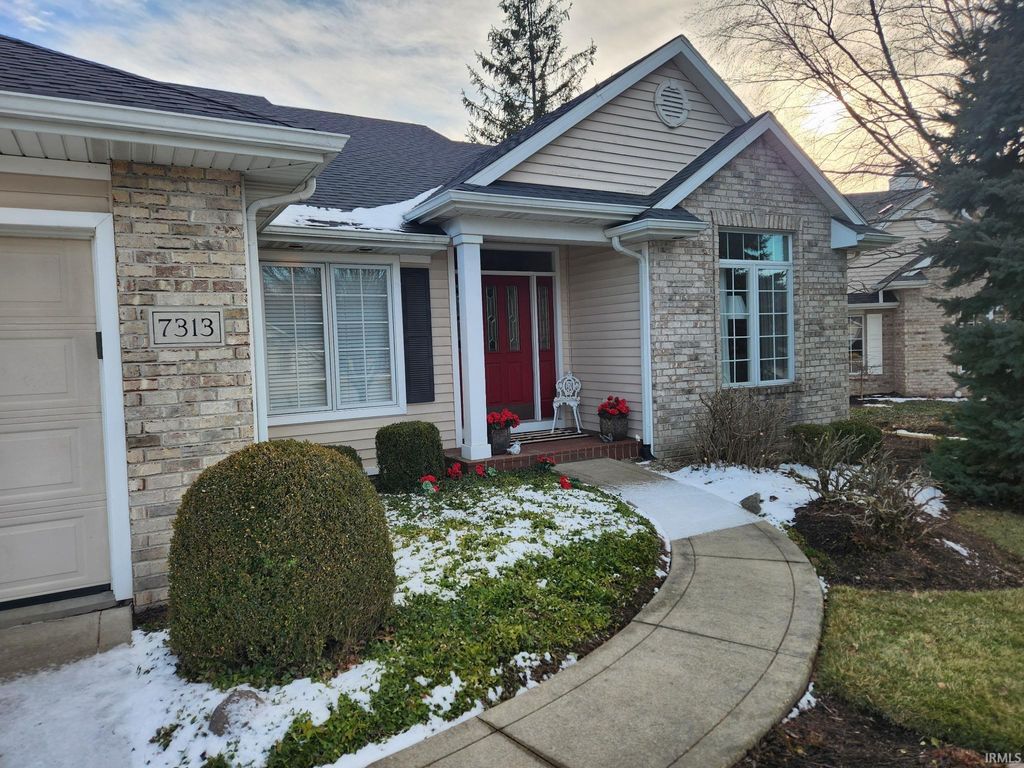 Photo of 7313 Brackenwood Court, Fort Wayne, IN 46835 (MLS # 202605854)