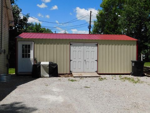 Tiny photo for 110 E Orchard St ST, Akron, IN 46910 (MLS # 202623931)