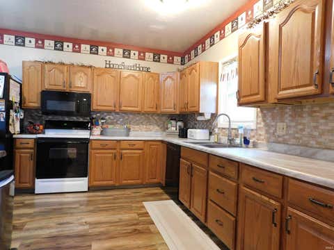 Tiny photo for 110 E Orchard St ST, Akron, IN 46910 (MLS # 202623931)