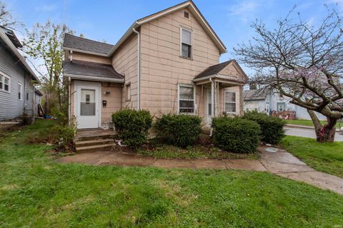 Tiny photo for 823 W 6th Street, Marion, IN 46953 (MLS # 202612693)